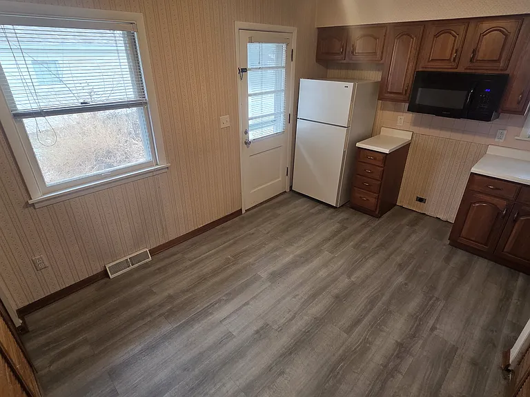 1512 Robeson Ave — Photo 9