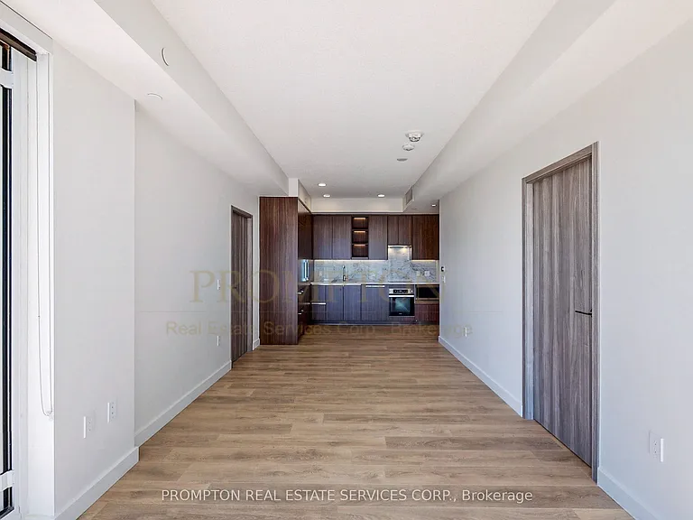 95 McMahon Dr #1109 — Photo 7