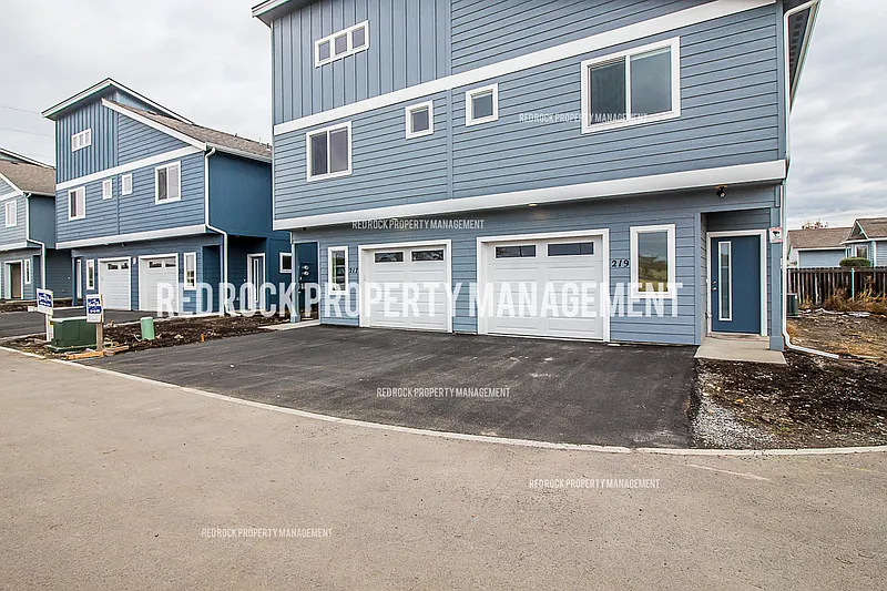 3 bed, 2.5 bath, 1490 sqft, $1,850 — Photo 2