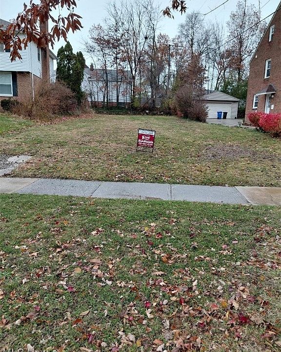 2nd image of 3873 Meadowbrook Blvd
