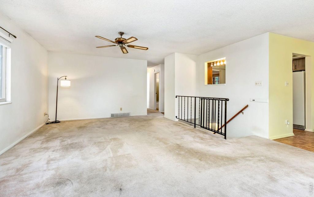 2901 Greentree Cir