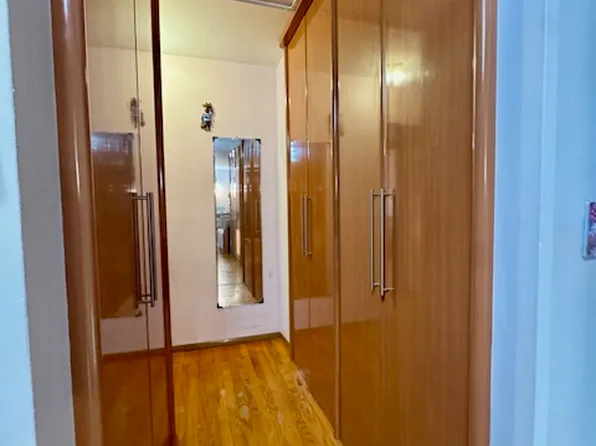 448 Neptune Avenue image 5 of 15