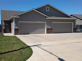1321 N Azena St, Andover, KS 67002