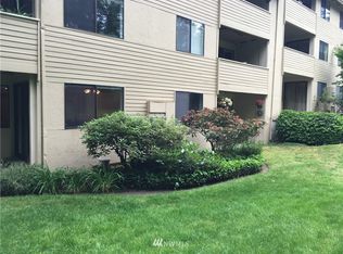 20026 Vikings Crst NE APT 1-104, Poulsbo, WA 98370