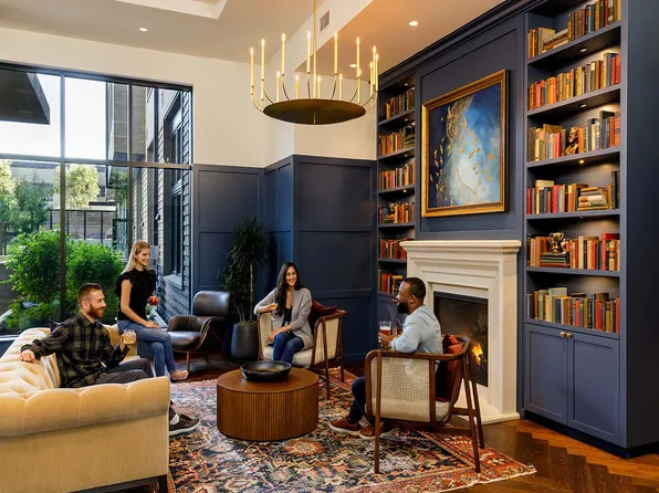 Raleigh Slabtown, 2222 NW Raleigh St #611, Portland, OR 97210