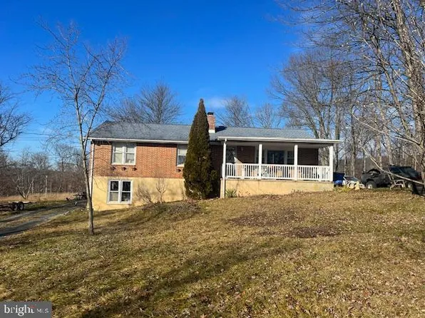 93 Beard Rd, Enola, PA 17025