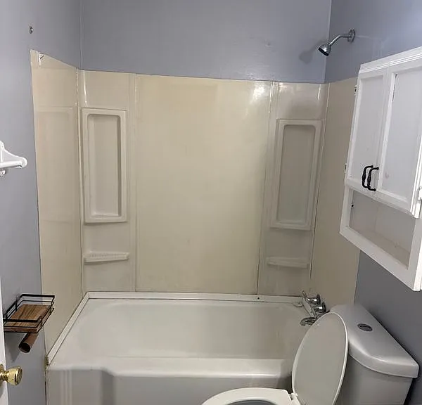 1820 Spencer Ave — Photo 9