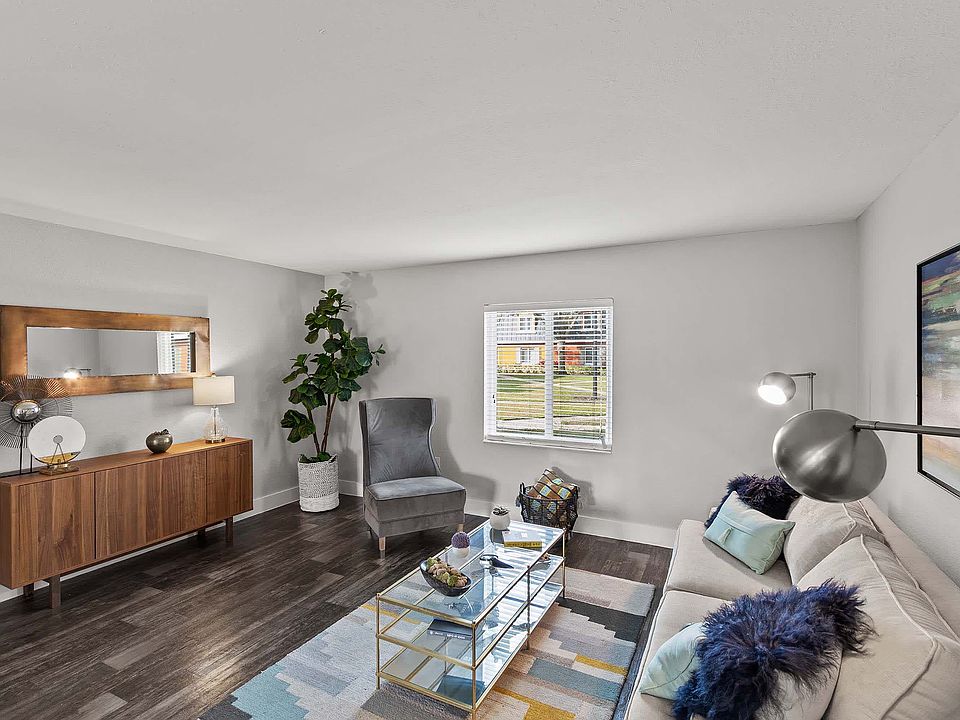 1st image of 1711 Semoran North Cir #3