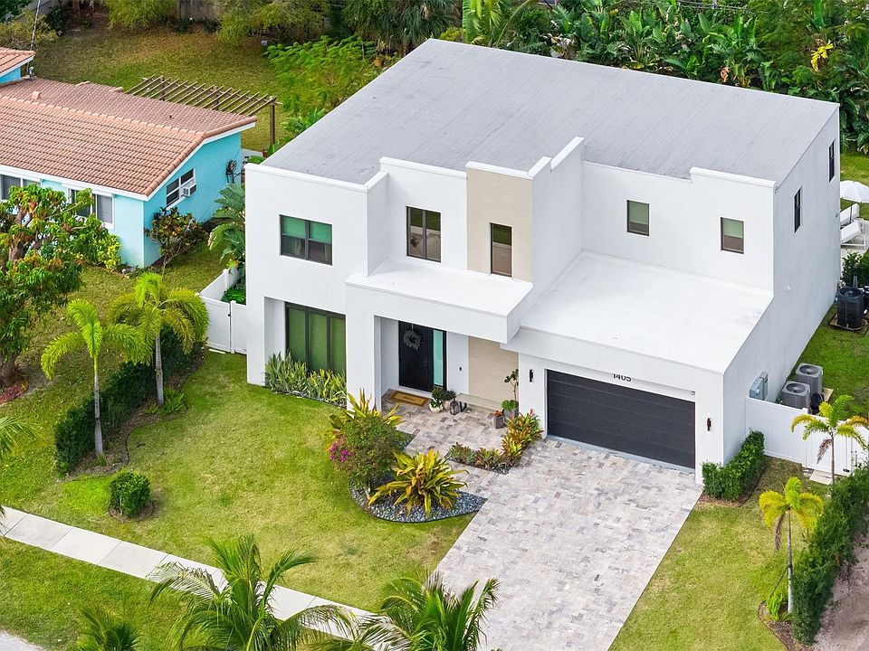 1st image of 1405 NE 4th Avenue