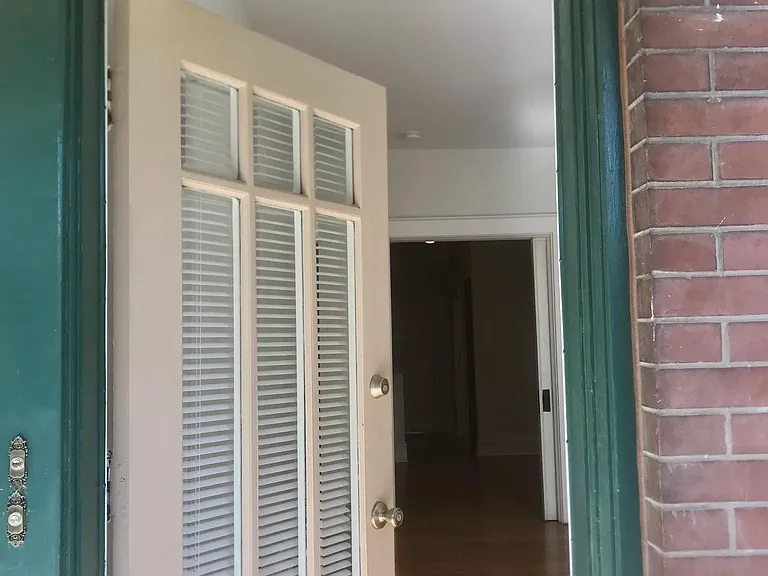 3005 Sidney St #1 — Photo 3