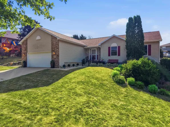 613 Lucky Trl, Mount Horeb, WI 53572