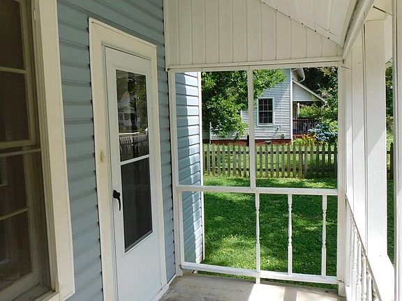 3rd image of 3614 Bradley St SW #B