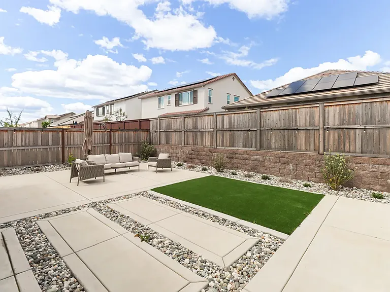4292 Crescent Way — Photo 38