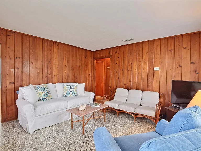 907 Ocean Pl — Photo 6