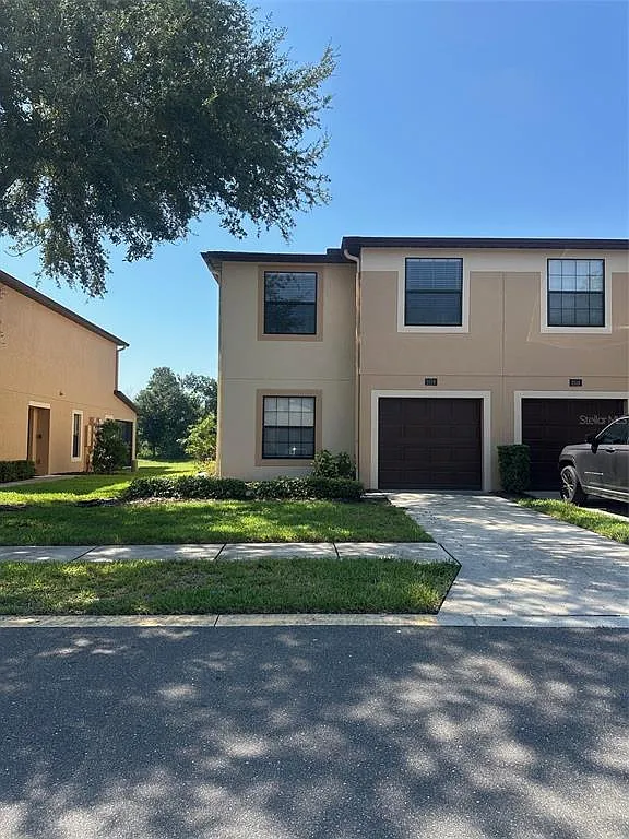 3 bed, 2.5 bath, 1665 sqft, $1,965 — Photo 1