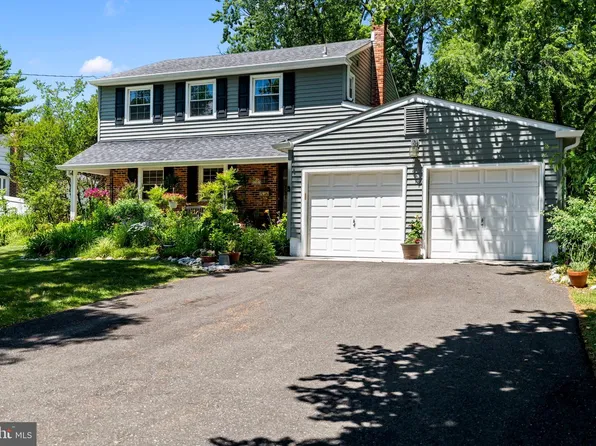 1767 Larkspur Rd, Cherry Hill, NJ 08003