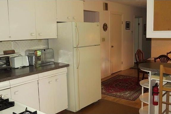 4th image of 417 W Benita Blvd
