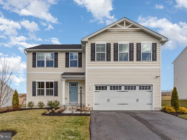 326 Creekside Dr, New Providence, PA 17560