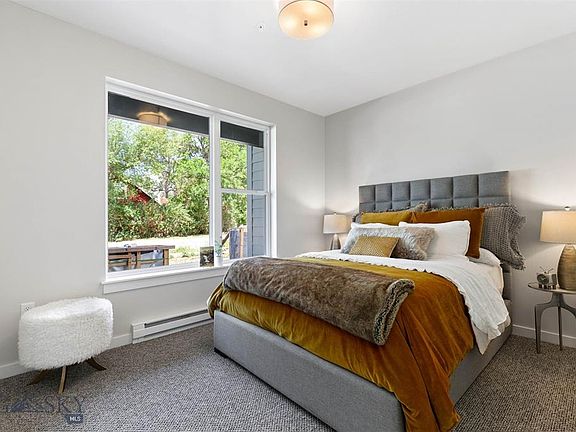 4th image of 2221C Willow Dr #136
