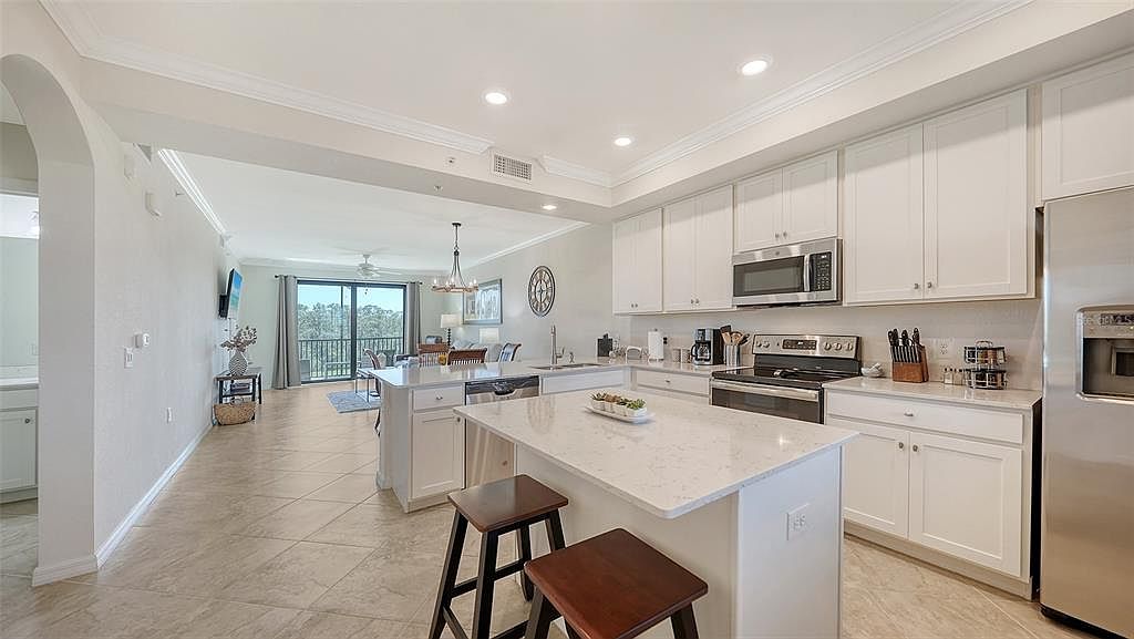 17510 Gawthrop Dr #305