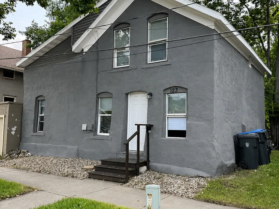 123 E Spring St