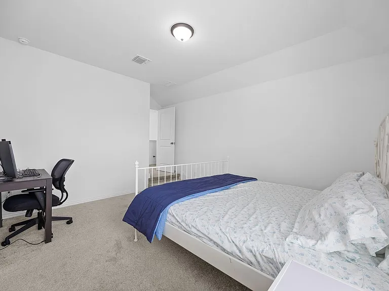 303 Eagle Ford Dr — Photo 15
