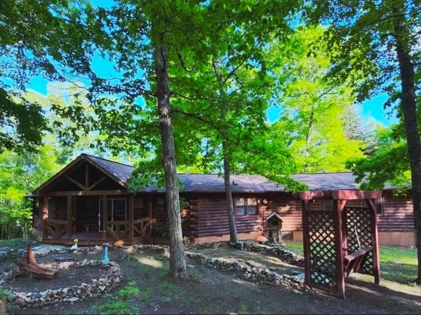 3857 Gumlog Rd, Young Harris, GA 30582