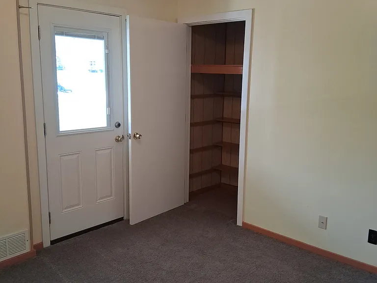 646 Beaver Ave — Photo 9