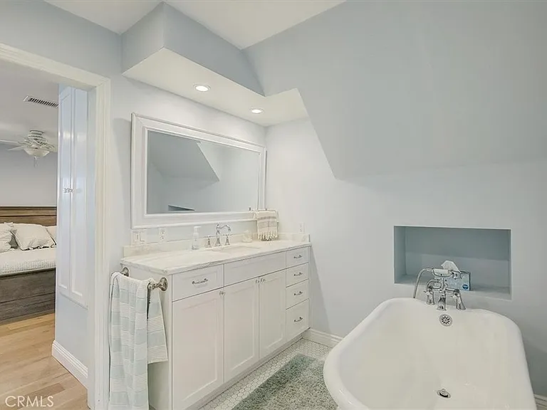 2128 Miramar Dr — Photo 30