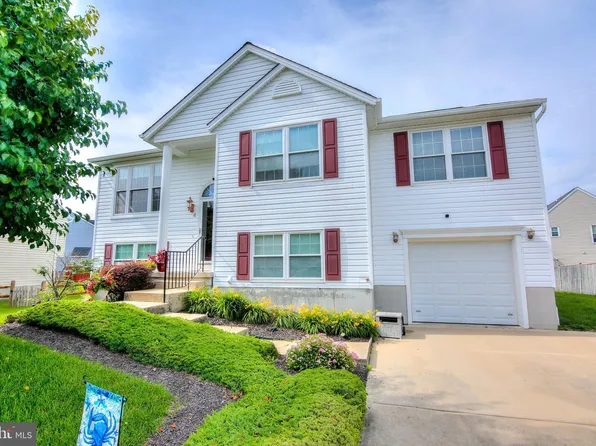 4 Mainmast Ct, Baltimore, MD 21220