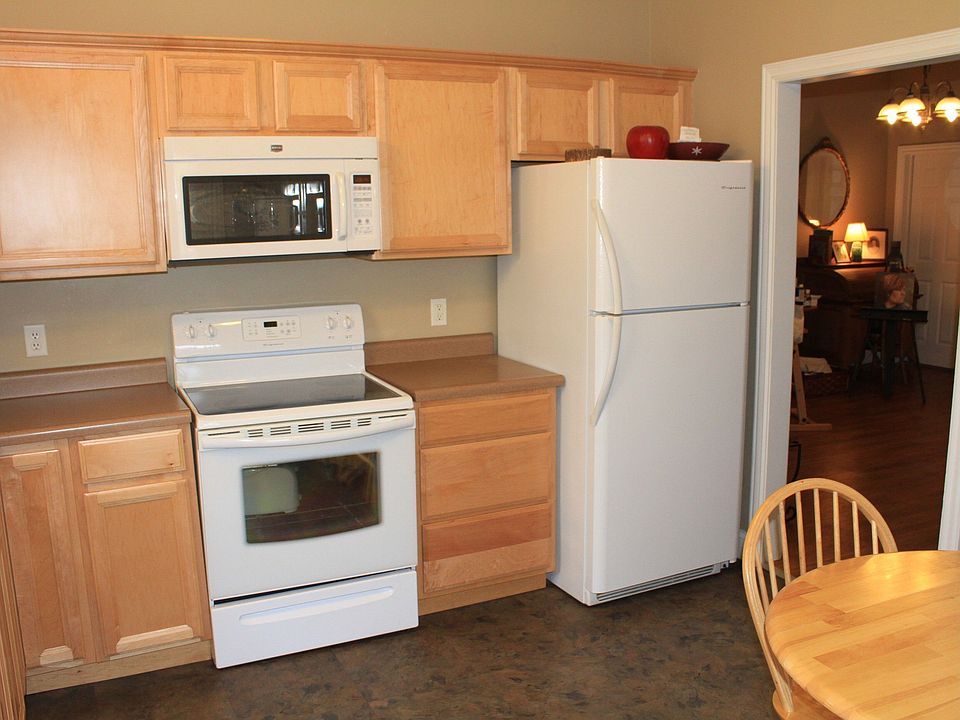 2nd image of 325 S 20th St