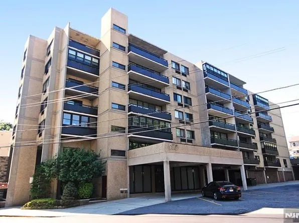 555 Gorge Rd APT 3B, Cliffside Park, NJ 07010