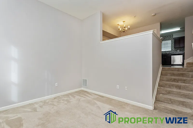3 bed, 2.0 bath, 1485 sqft, $1,825 — Photo 4
