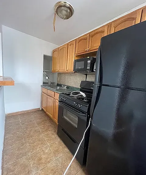 2932 Avenue T #1 — Photo 1