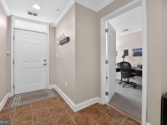 5th image of 1522 Marshall St