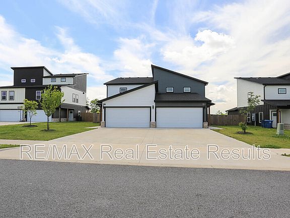 2nd image of 1401 Poigai Way Unit 1