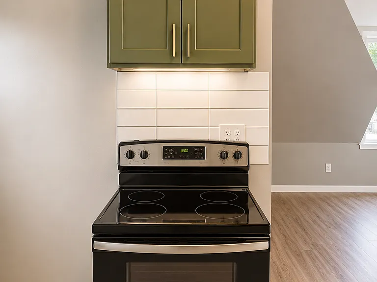 377 S 10th St #3 — Photo 3