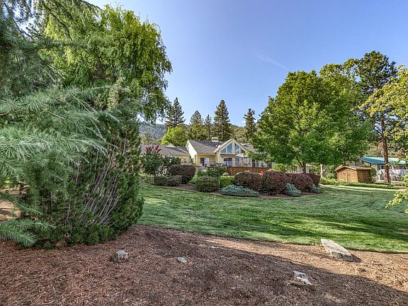 5th image of 470 Mary Ann Dr