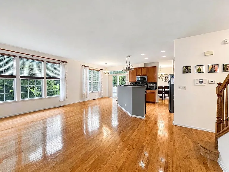 3148 Concord Ln — Photo 13
