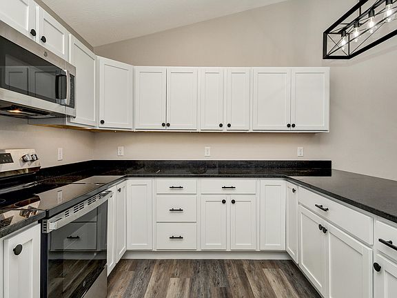 5th image of 2791 Maple Street
