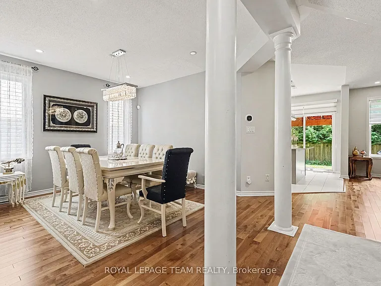 19 Keighley Cir — Photo 4