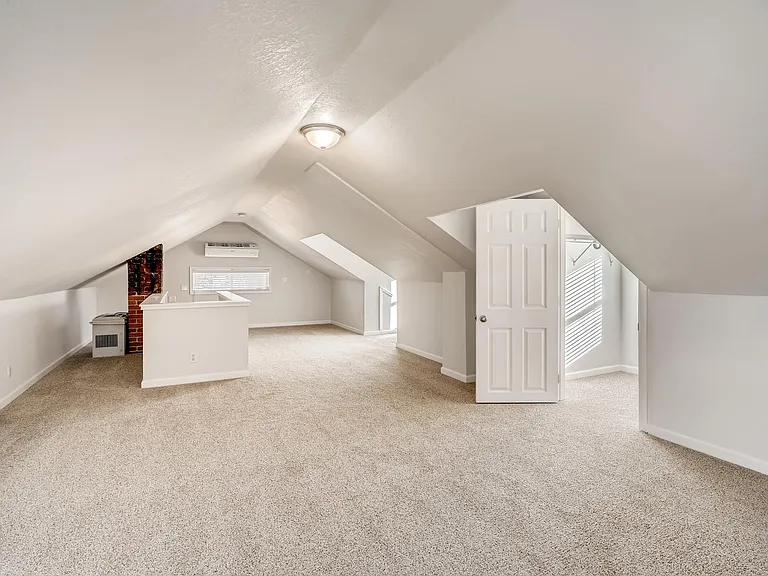1246 Jackson St — Photo 25