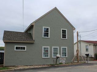 66 Lake Ave, Fall River, MA 02721