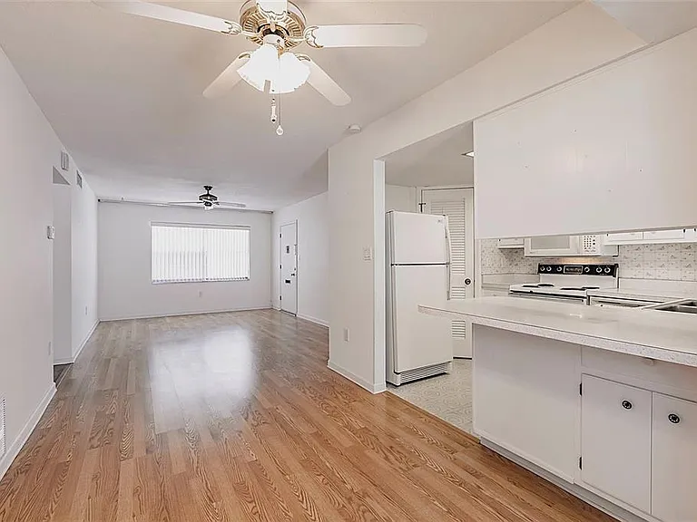 4158 Tamiami Trl #S6 — Photo 12