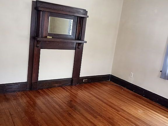 3rd image of 1147 Penmar Ave SE