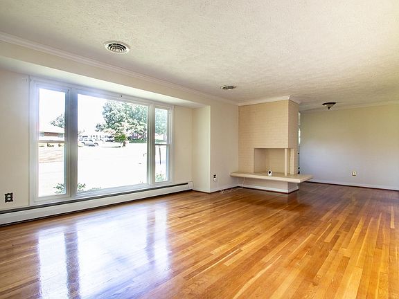 4th image of 185 Overhill Rd
