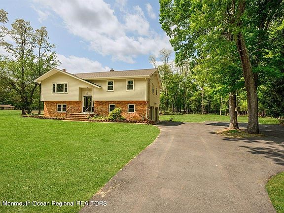 2nd image of 117 Lemon Rd