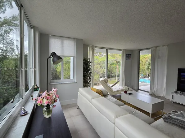 17890 W Dixie Hwy APT 307, North Miami Beach, FL 33160