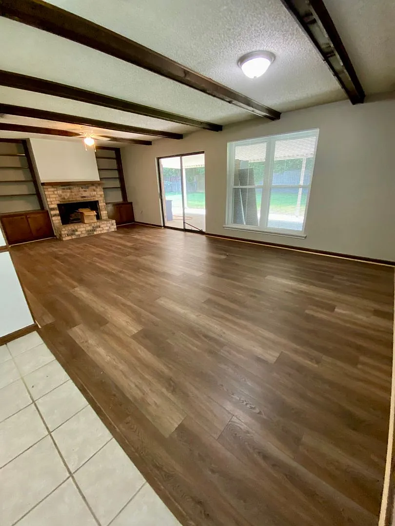 Quite Peaceful Home with Large Yard — Photo 2