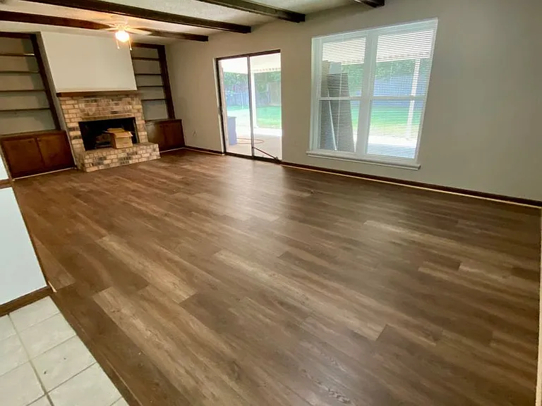 1331 Knollhaven Dr — Photo 2